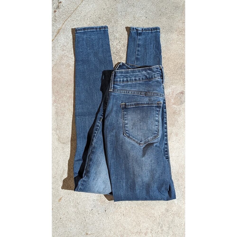 Old Navy Rockstar Skinny Jeans Mid Wash Denim Pants Everyday Style 2